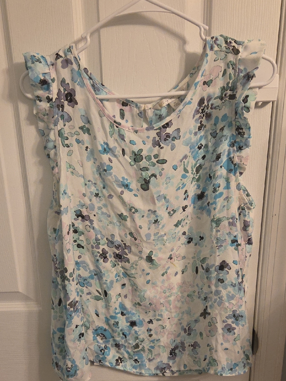 LC Lauren Conrad White Floral Ruffle-Sleeve Camisole with Blue and Mint Accents